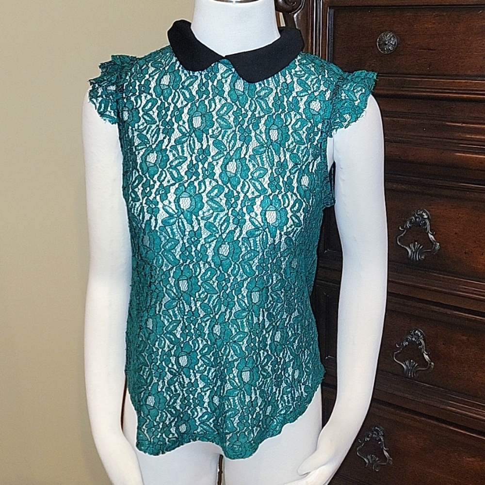 💚 Meraki Green Lacey Top, Size Medium